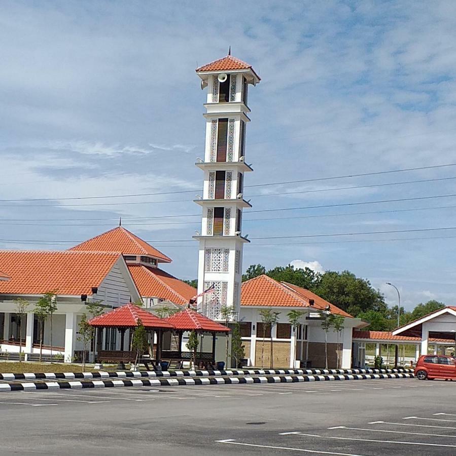 Assalam Homestay Seri Iskandar Eksteriør bilde